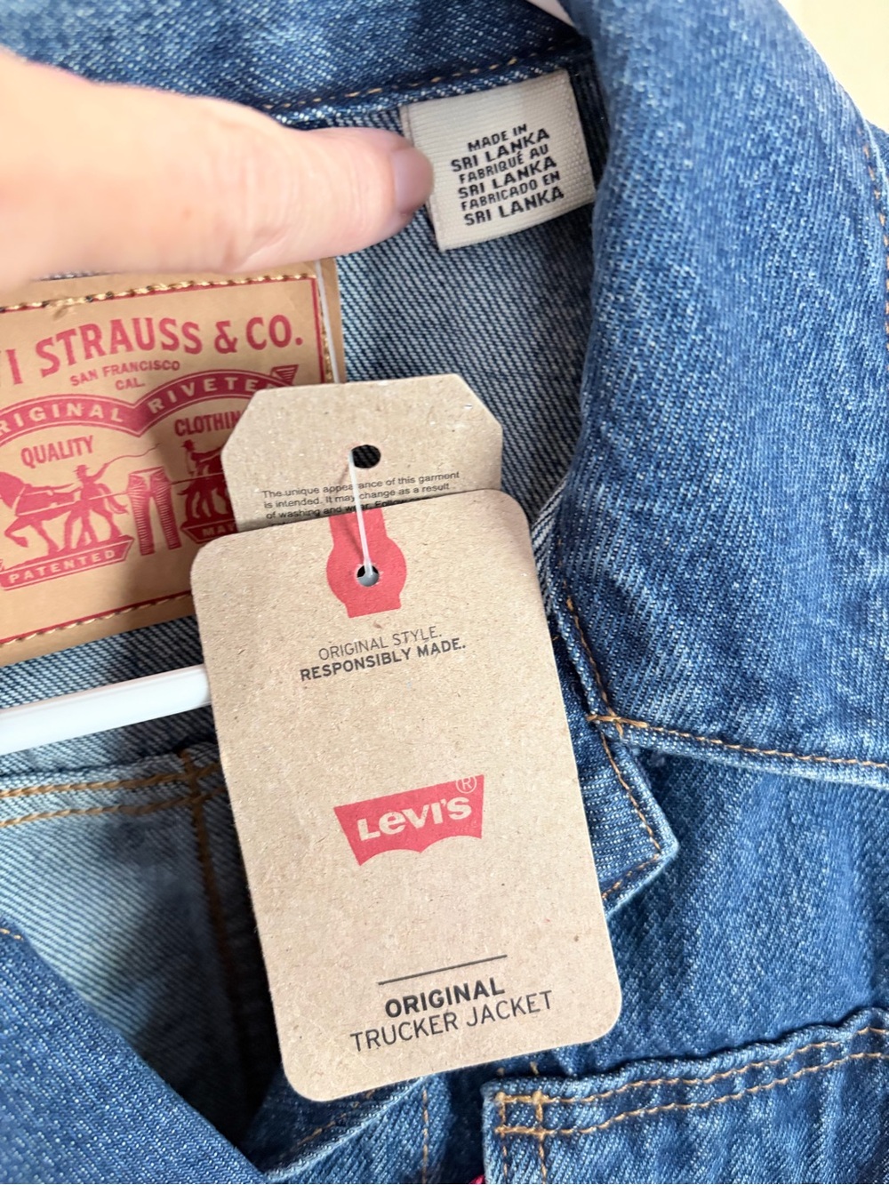 Levi's Women's Dark Blue Denim Trucker Jacket - Picture 3 of 6